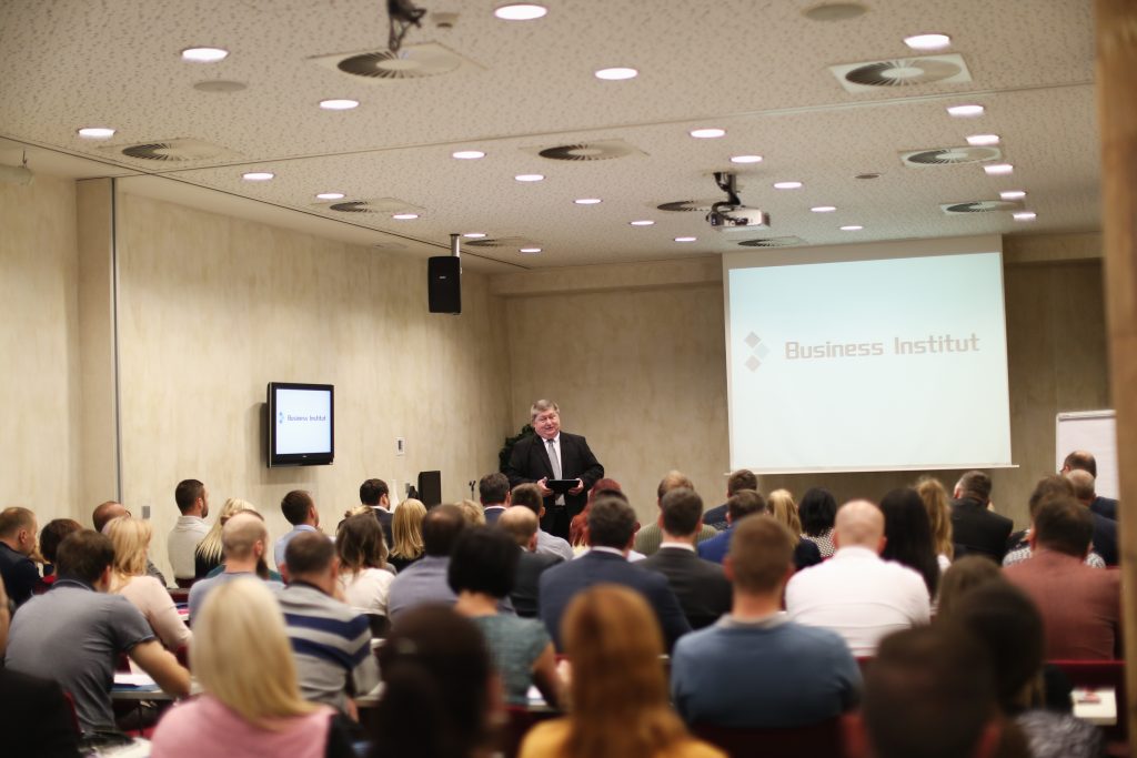 Business Institut zahájil 25. cyklus studia programů MBA, DBA, BBA a&nbsp;LLM - galerie