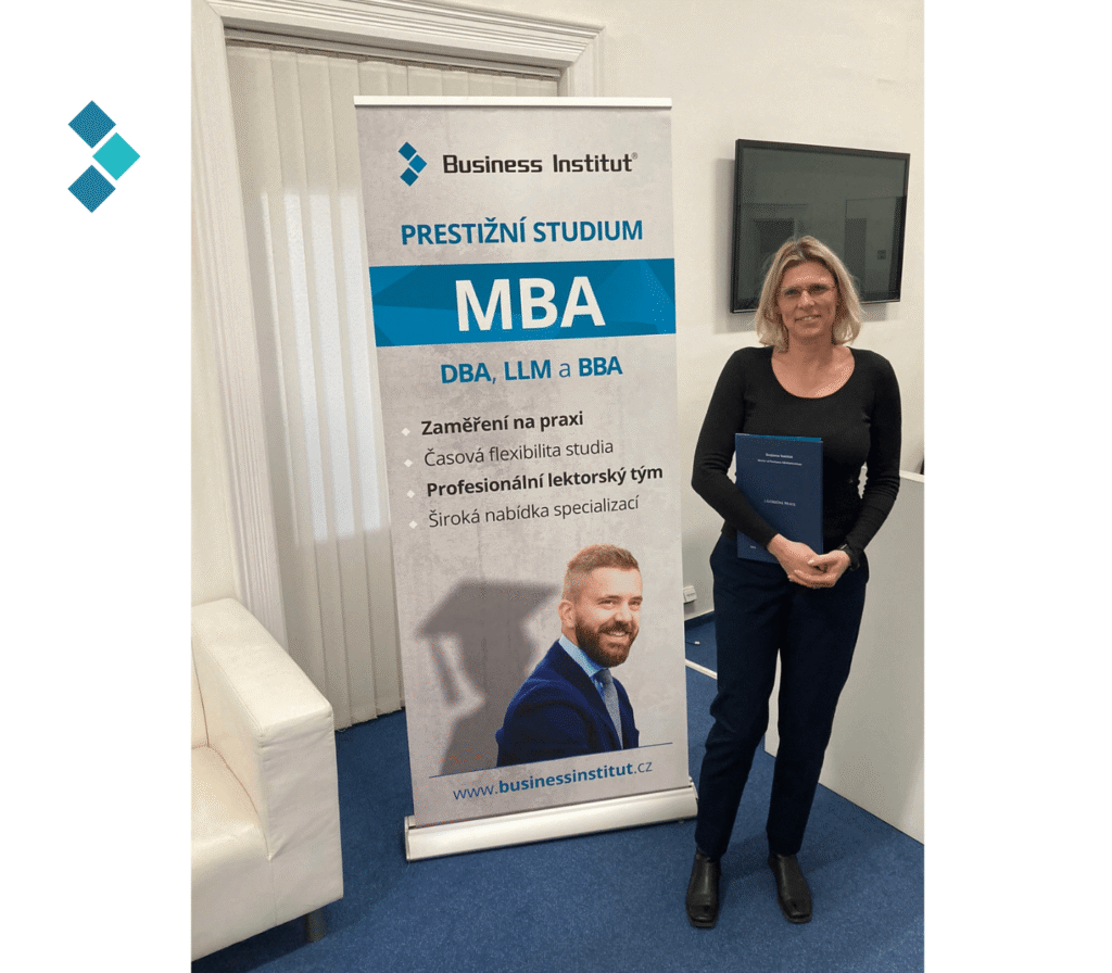 7 | Noví absolventi a držitelia titulov MBA a LLM