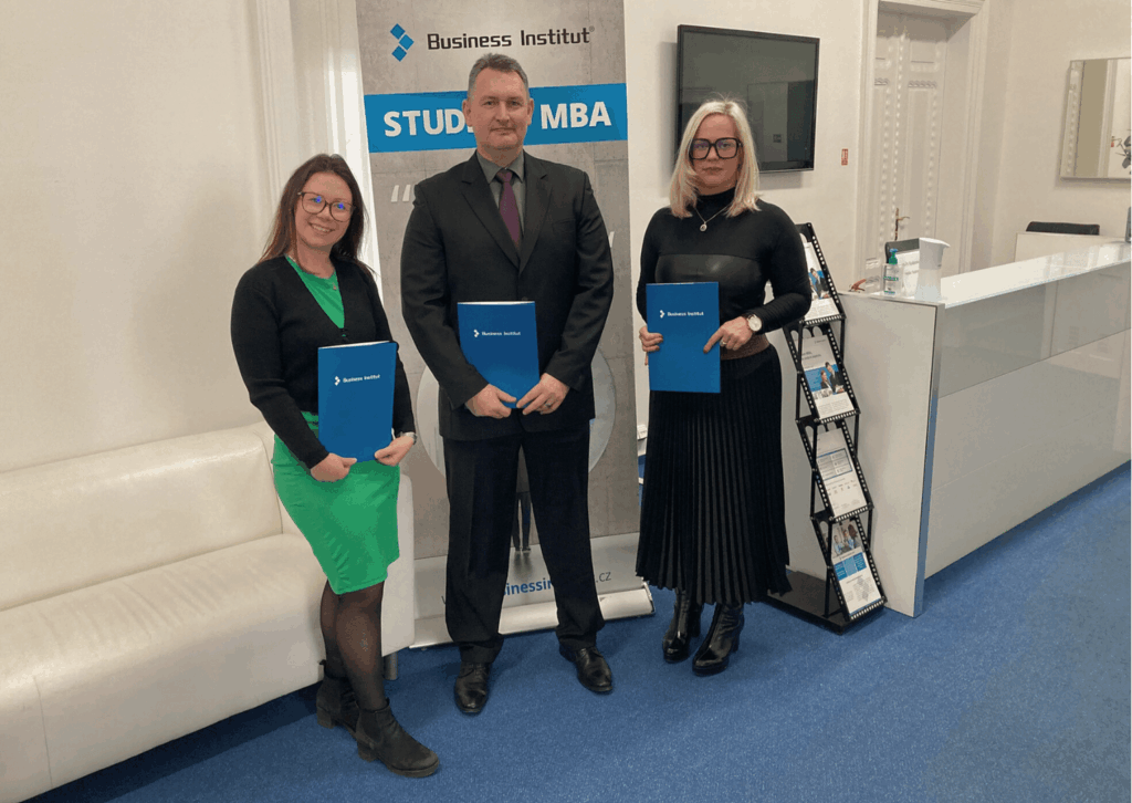 obhajoby 5 | Noví absolventi MBA a DBA: Gratulujeme k excelentním obhajobám